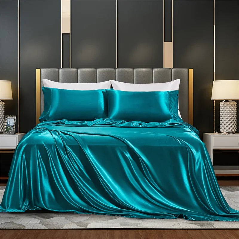 Détail de la texture du satin de la parure de lit gris foncé