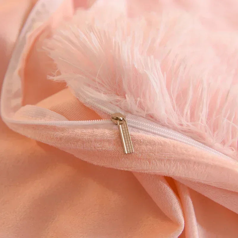Détail matière polaire douce parure de lit