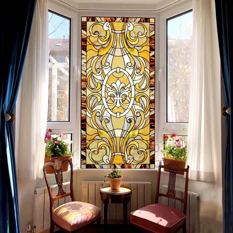 Application du film vitrail sur une porte vitrée pour décoration intérieure