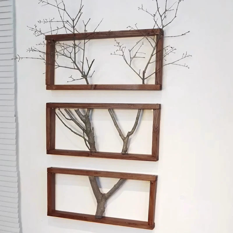 Art mural en bois flotté dans une chambre, ajoutant une touche rustique et apaisante
