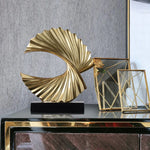 Sculpture Art déco sur une table de bureau pour décoration professionnelle