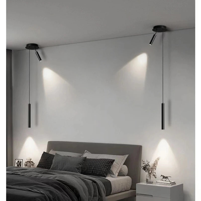 Appliqur murale LED allumée dans un bureau avec éclairage chaleureux