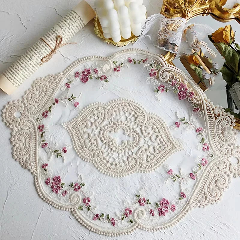 Napperon en dentelle dans une cuisine moderne