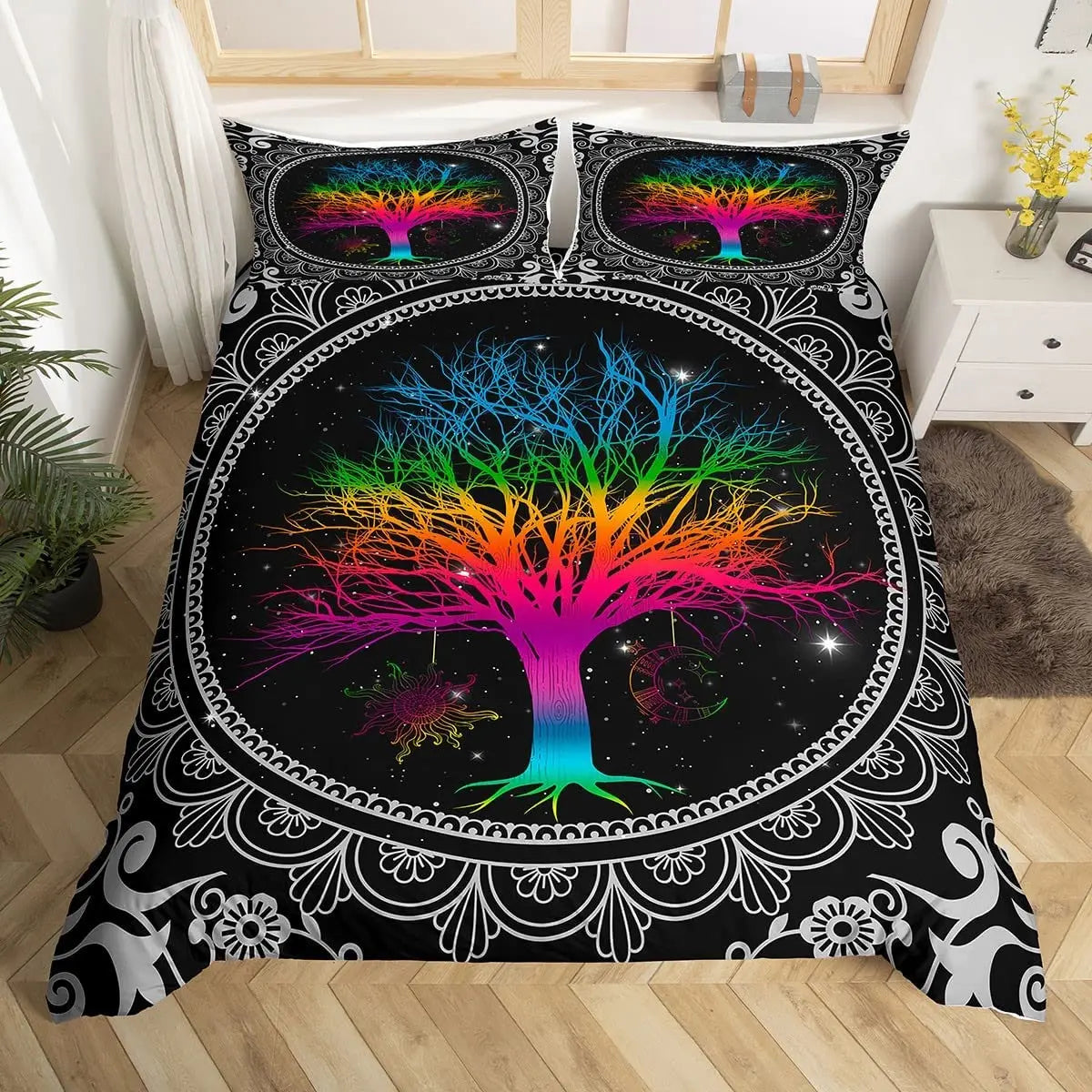 Détail du motif arbre de vie sur housse de couette noire