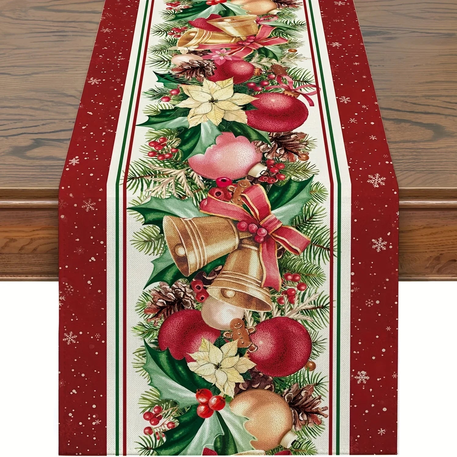 Cette image décorative présente une belle composition de noël avec des ornements traditionnels tels que des cloches dorées, des pommes rouges, des fleurs de poinsettia, des branches de pin et des motifs de flocons de neige sur un fond rouge.