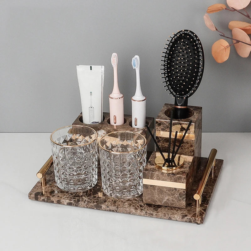 Plateau et flacon d'aromathérapie en marbre pour salle de bain élégante
