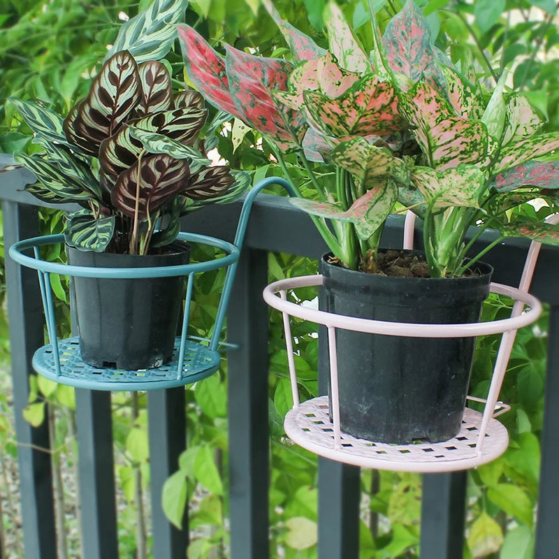 Porte-plante mural métallique noir pour balcon intérieur