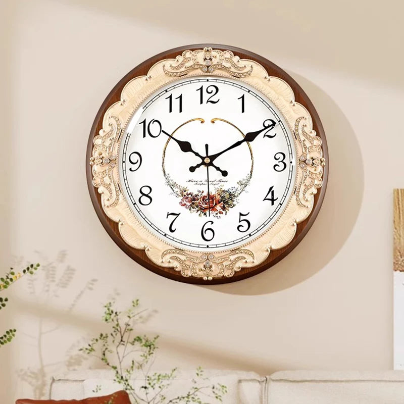 Horloge murale design luxe ronde avec motifs fleurs kawaii en métal léger