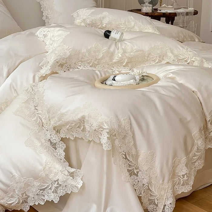 Ensemble de literie en dentelle blanche 4 pièces sur lit