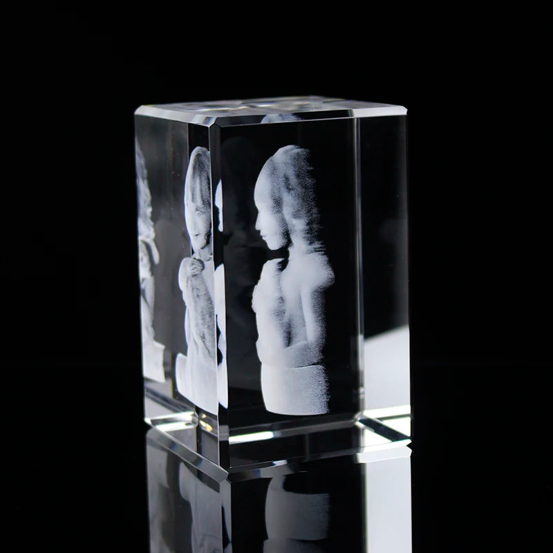 Cadre photo cristal personnalisé comme cadeau d'anniversaire emballé