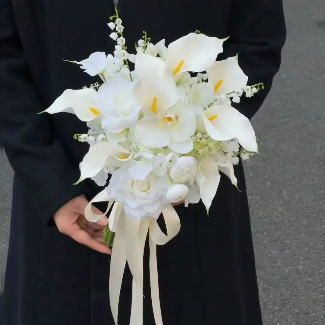 Bouquet de fleurs artificielles calla beige pour mariage
