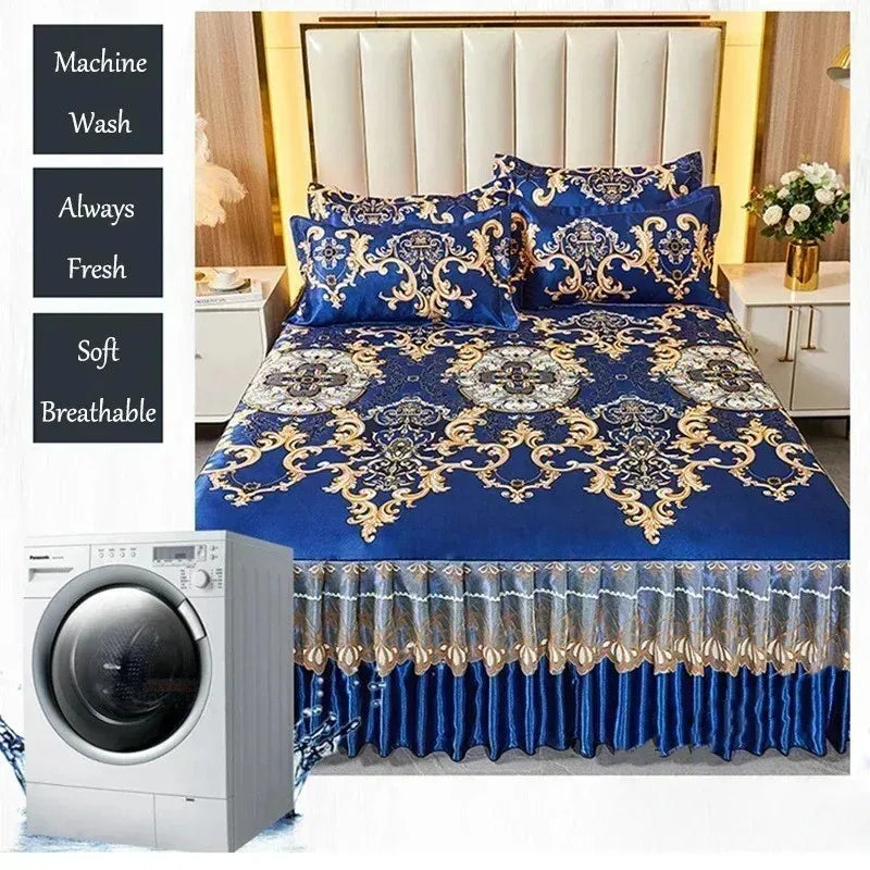 Couvre-lit bleu royal sur un lit King dans une chambre décorée