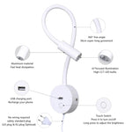 Lampe de chevet blanche allumée en ambiance chaleureuse pour lecture