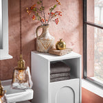 Détail des pieds en silicone de l'armoire à linge