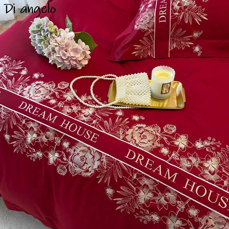 Détail des broderies sur la housse de couette blanche