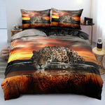 Housse de couette guépard dans une chambre décorée style jungle chic