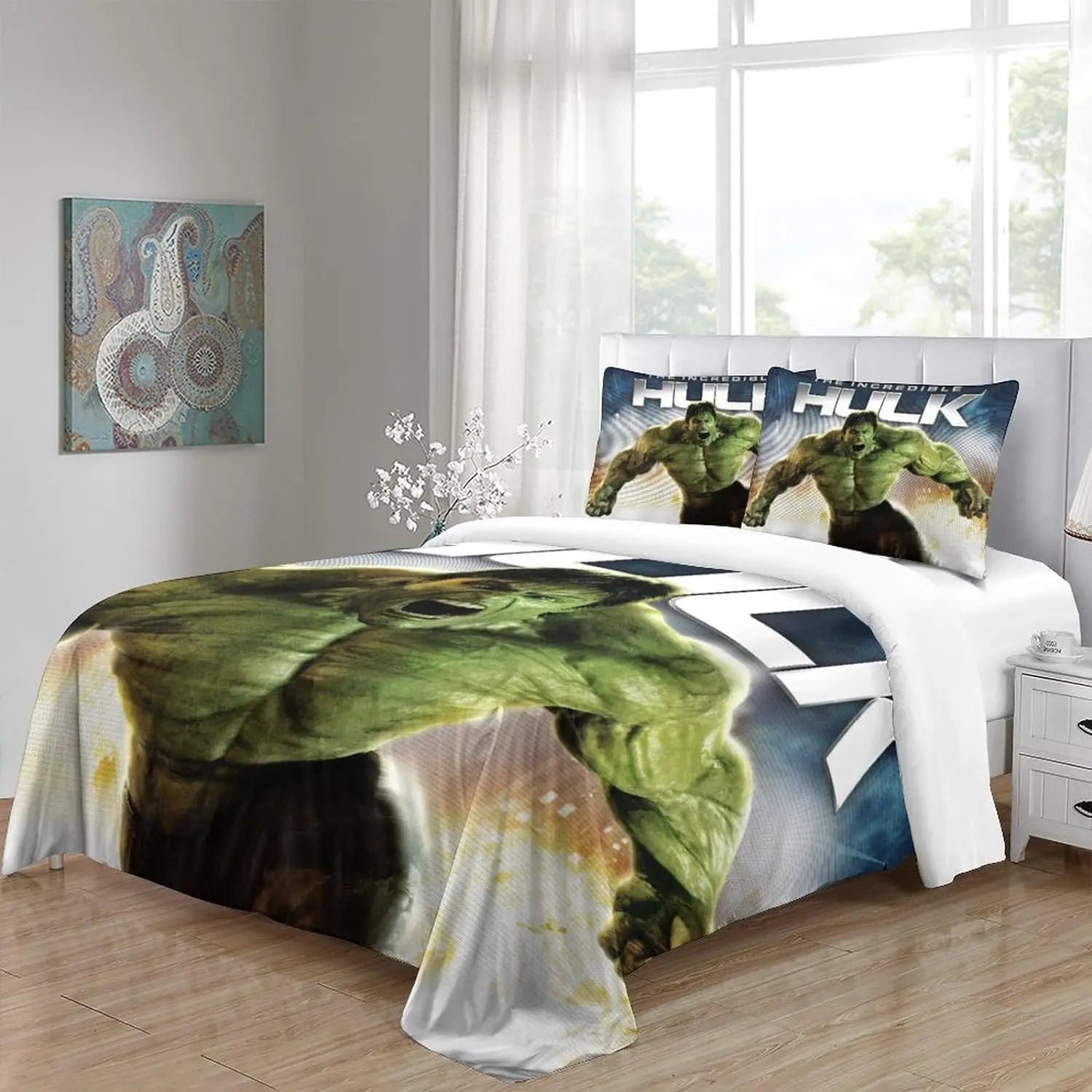 Housse de couette Hulk dans une chambre d'enfant décorée