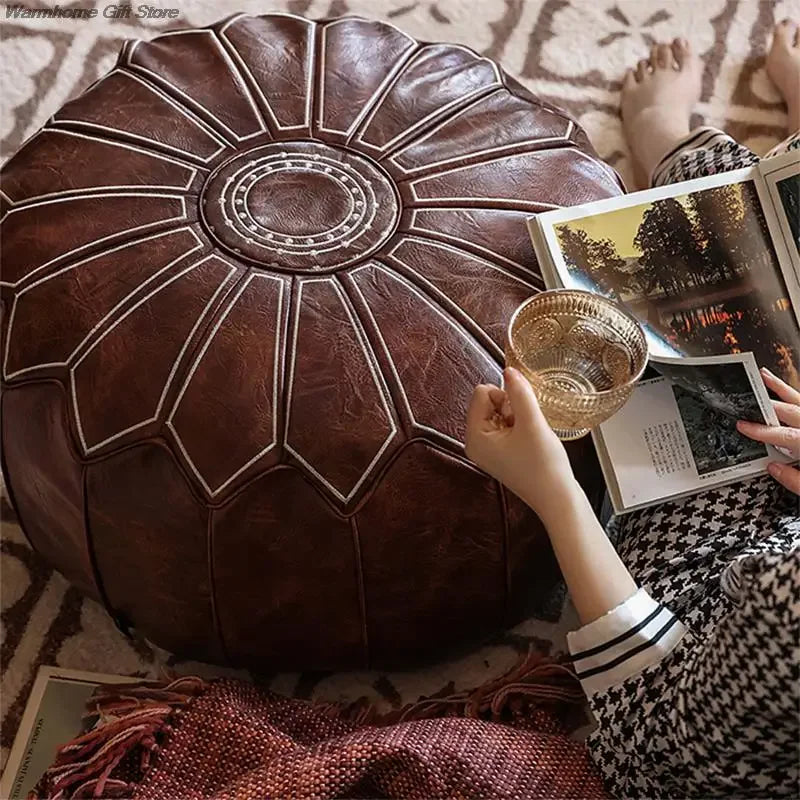 Pouf marocain en simili cuir violet avec broderie artisanale