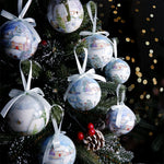 Boules de Noël multicolores avec plumes pour arbre de Noël