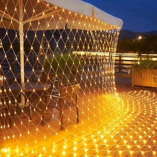 Décoration Noël avec guirlande lumineuse maille LED