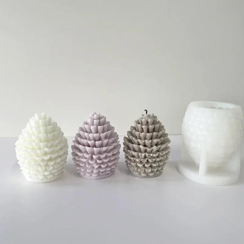 Moule silicone arbre de Noël 3D montrant les détails pomme de pin