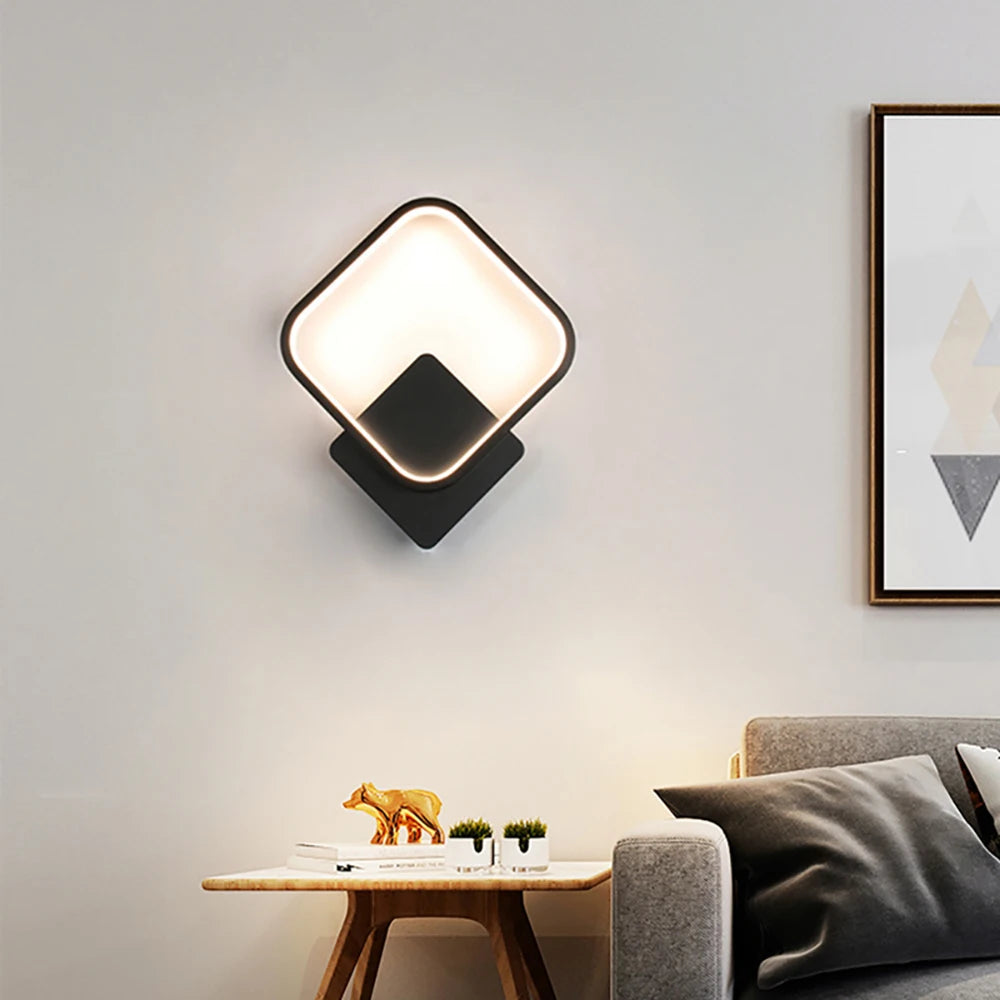 Applique murale LED ronde éclairant un salon contemporain