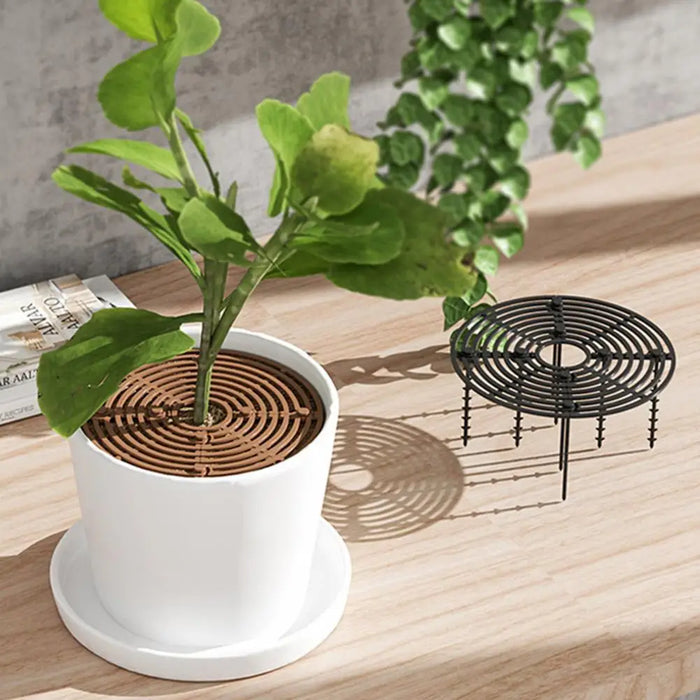 Couvercle de pot de plantes anti-corrosion rouge sur un pot de fleurs