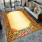 Tapis décoratif avec un motif ornemental abstrait en tons chauds, créant une ambiance élégante et sophistiquée dans cette pièce aménagée avec goût.