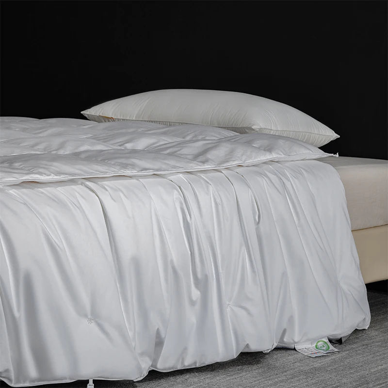 Détail de la housse en coton de la couette en soie