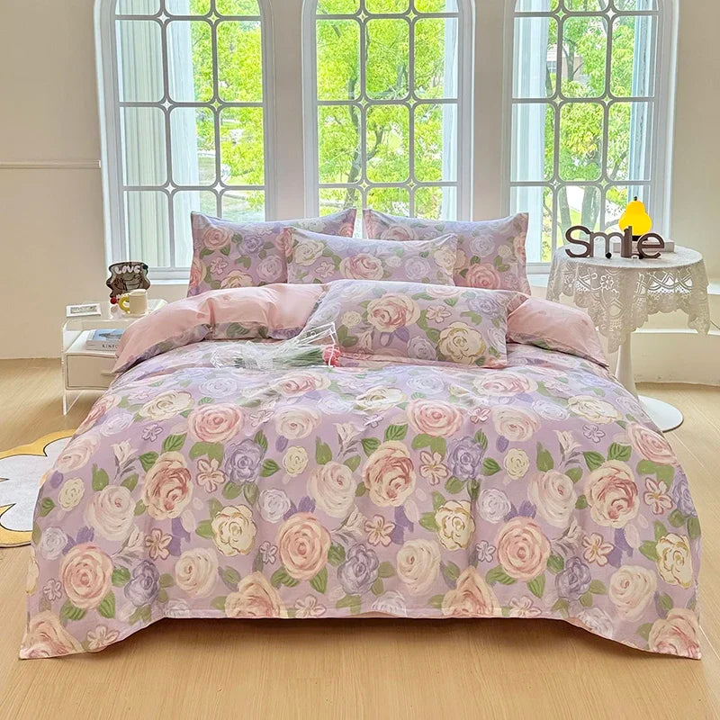 Housse de couette en coton imprimée blanche sur un lit moderne