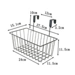 Panier métallique utilisé dans une salle de bain