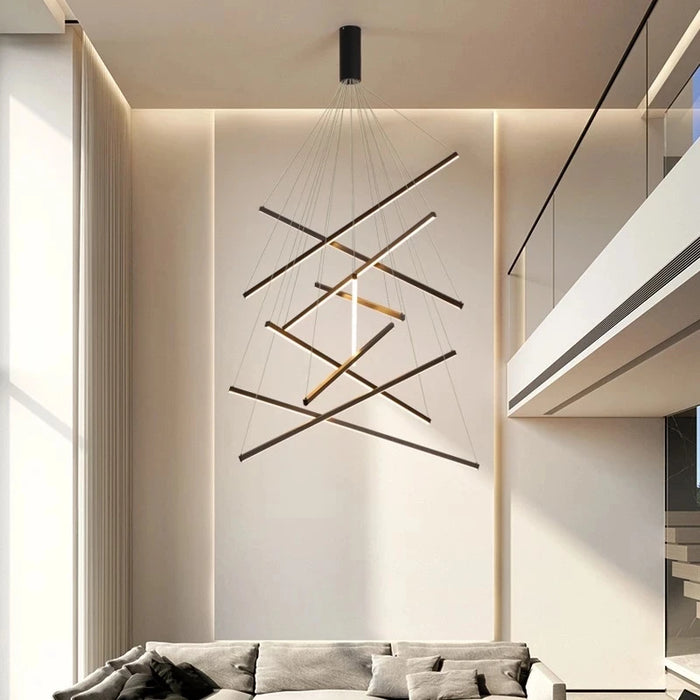 Lustre d'escalier noir moderne à LEDs suspendu dans un hall