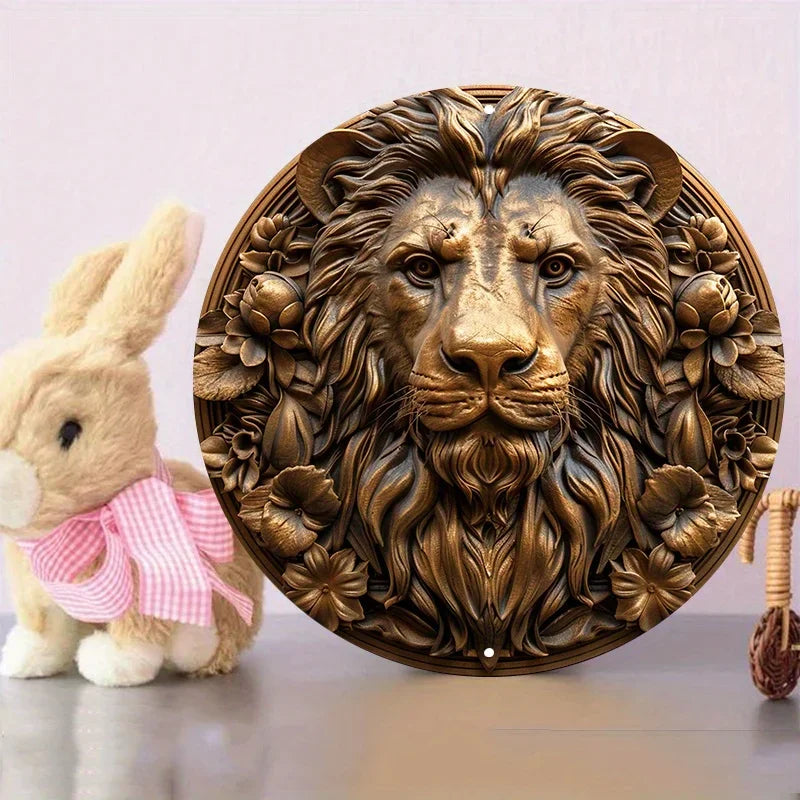 Panneau mural rond avec lion installé sur un mur extérieur de maison