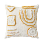Coussin décoratif blanc et or avec motifs géométriques texturés, offrant une touche élégante et moderne à la décoration intérieure.