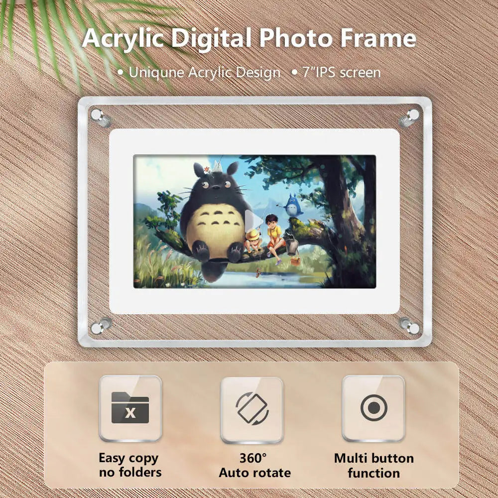 Cadre photo numérique acrylique affichant une photo de famille dans un salon