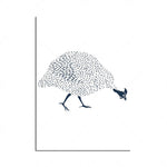L'image représente un oiseau abstrait fait de motifs en forme de points noirs sur un fond blanc.