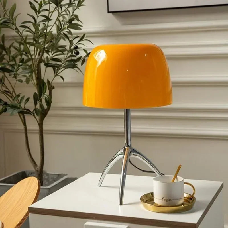 Lampe de table Bauhaus design danois abat-jour verre vert