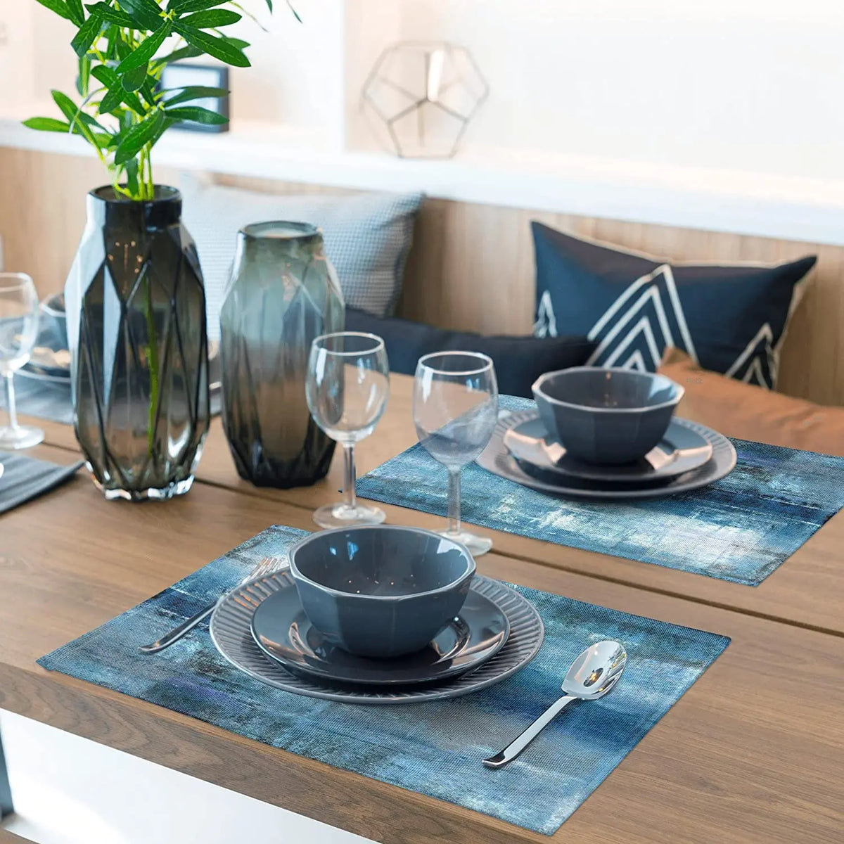 Comparaison de taille des sets de table 18x12 pouces