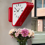 Horloge murale double face triangulaire noire design minimaliste