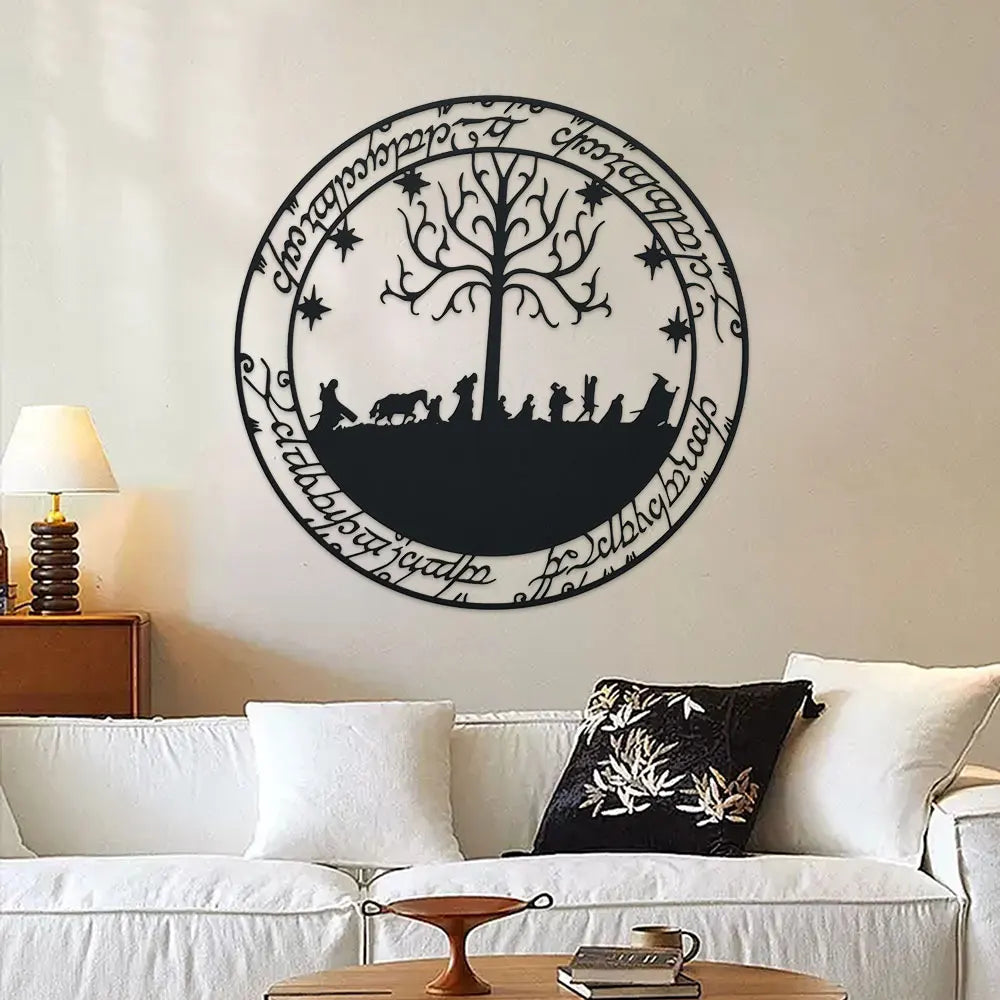 Détail du design métallique du décor mural Seigneur des Anneaux