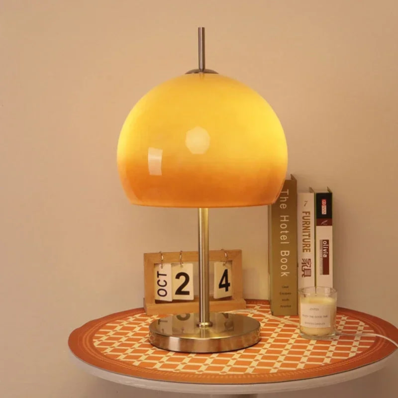 Lampadaire autoportant Bauhaus dans un salon moderne