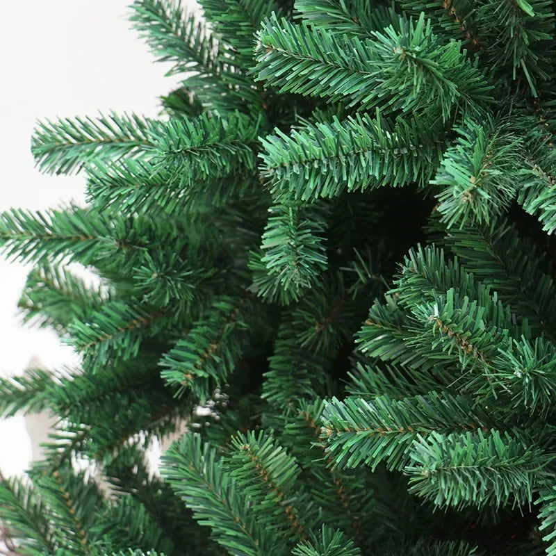 Détail des branches réalistes en PVC du sapin de Noël