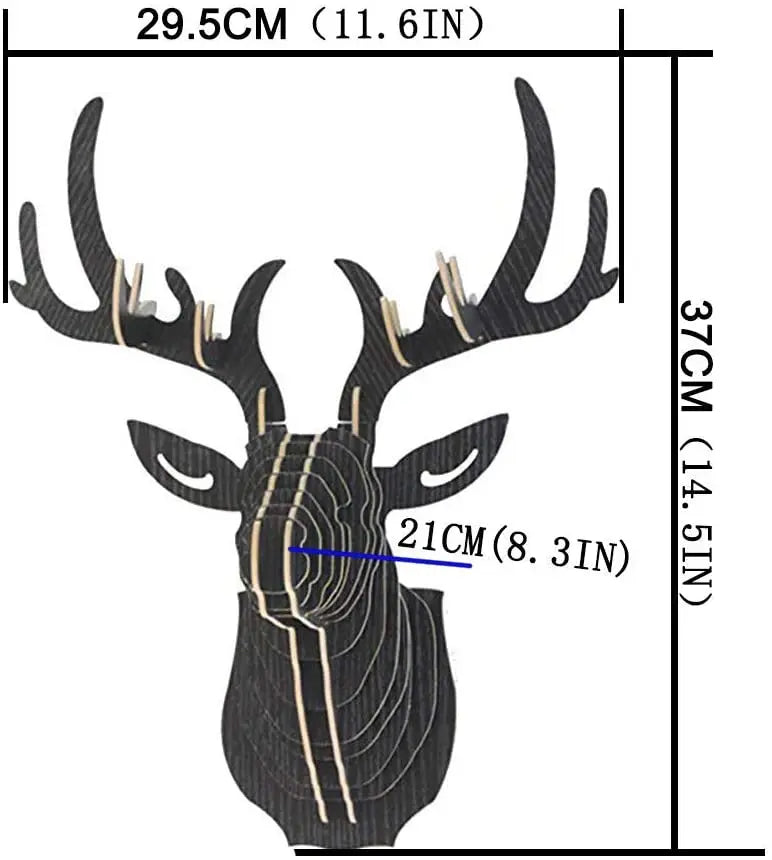 Tête de cerf murale assemblée sur un mur de salon élégant
