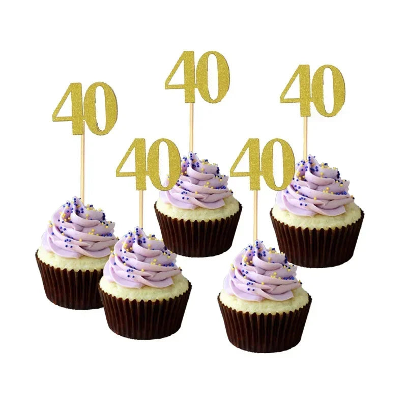 Cupcakes décorés avec toppers numérotés couleur olive