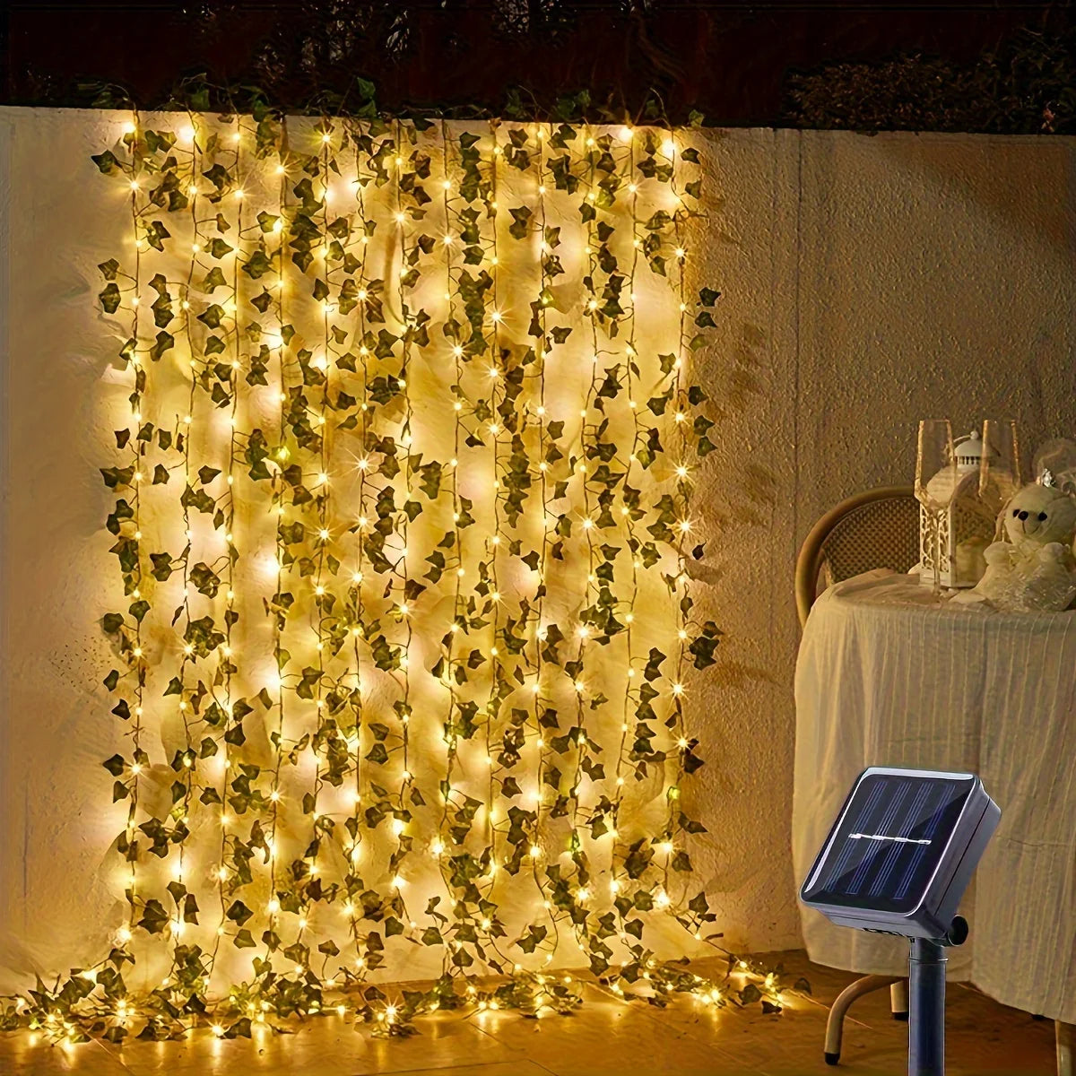 Décoration murale cosy avec guirlande lierre solaire