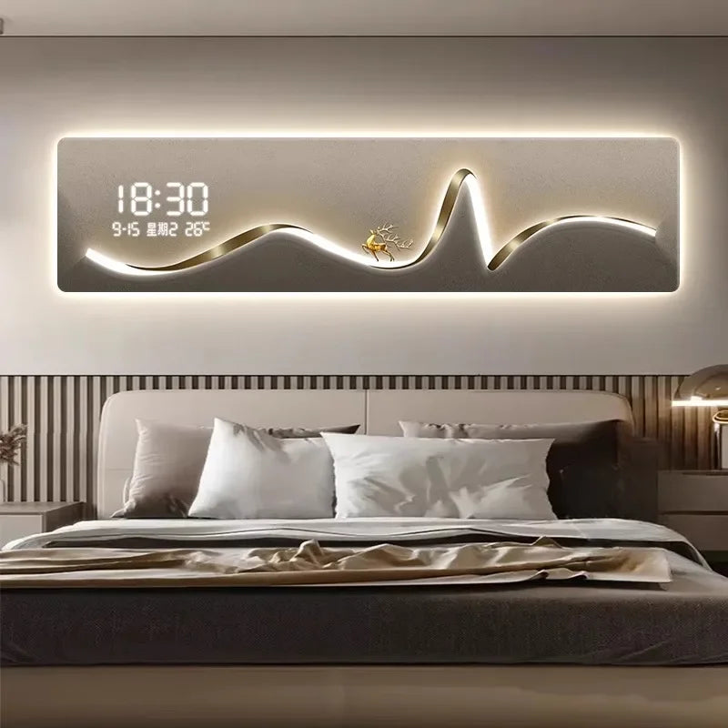 Horloge murale silencieuse noire dans un salon moderne