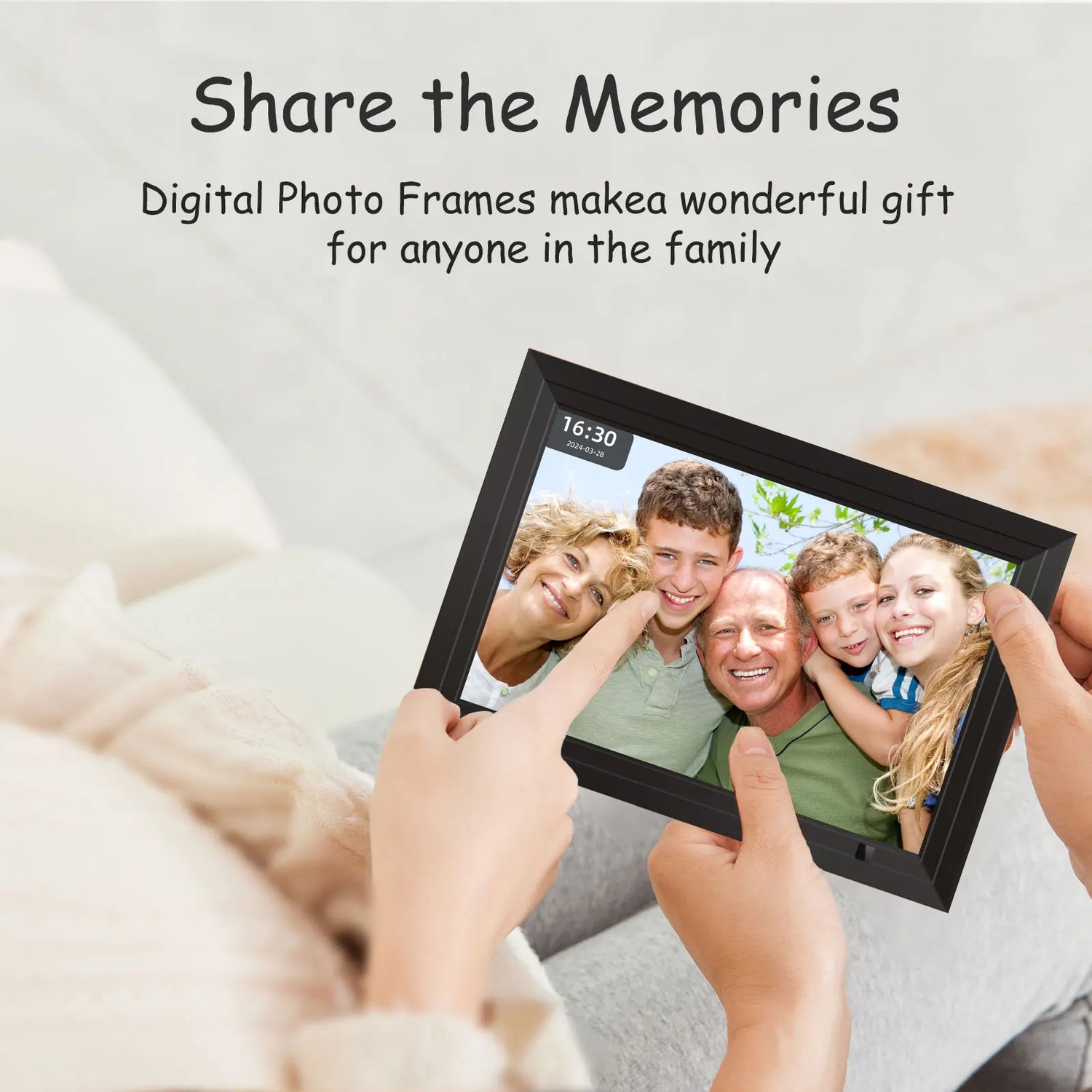 Cadre photo numérique WiFi affichant des photos de famille