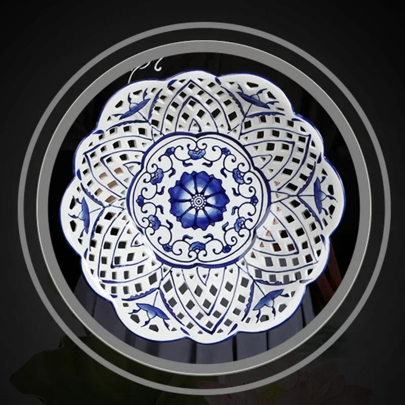 Plateau décoratif en porcelaine motif dentelle