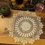 Set de napperons crochet noir et blanc pour table élégante