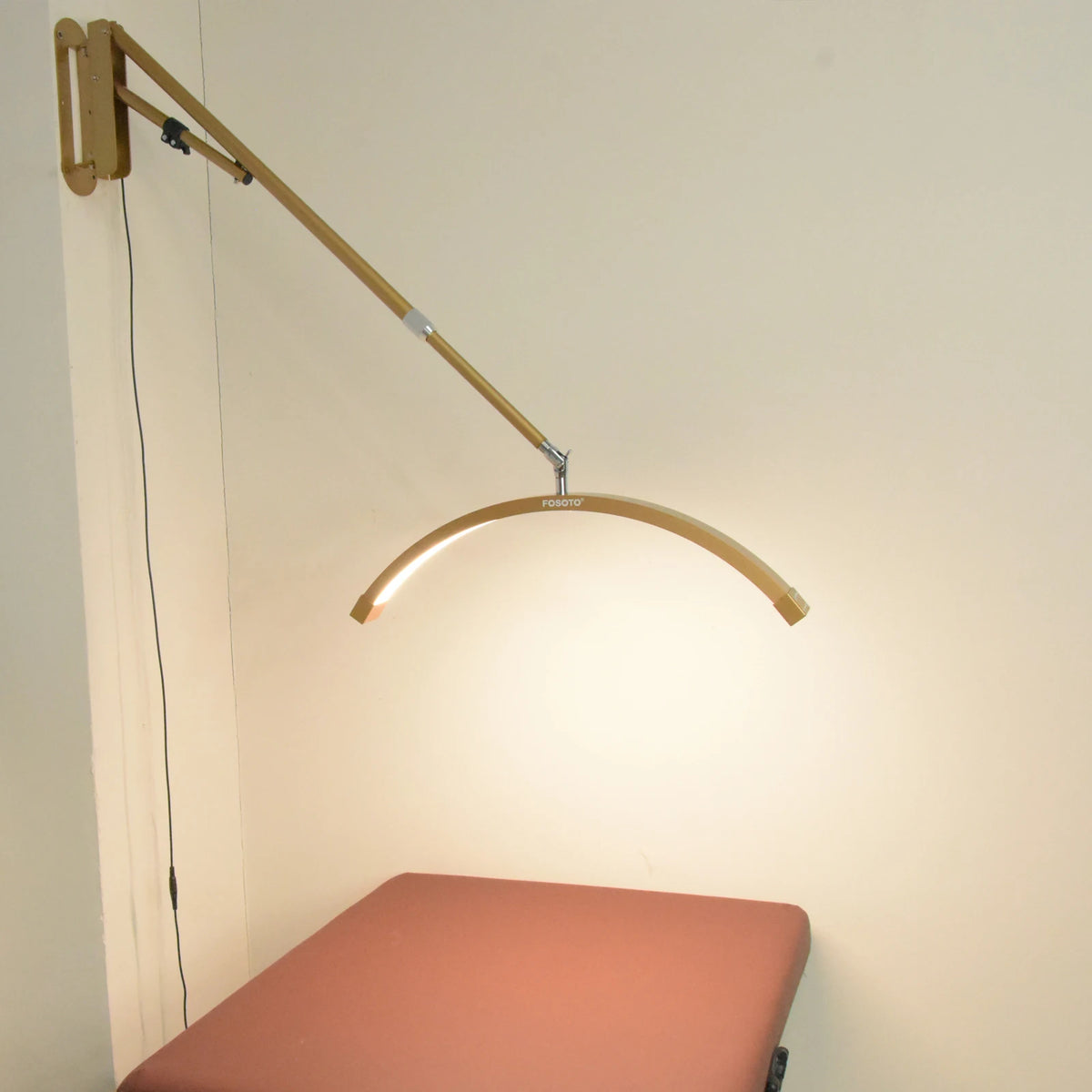 Détail de la lumière demi-lune LED pour éclairage professionnel et décoration